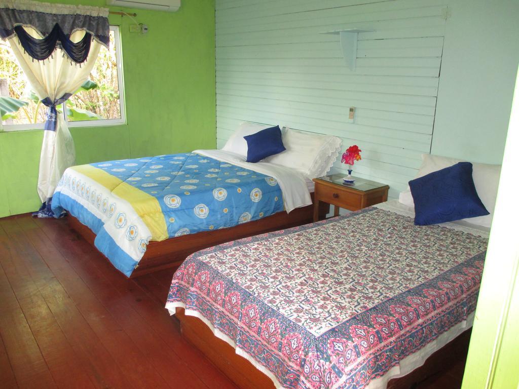 Hotel Flemming Tree Providencia Island Zewnętrze zdjęcie