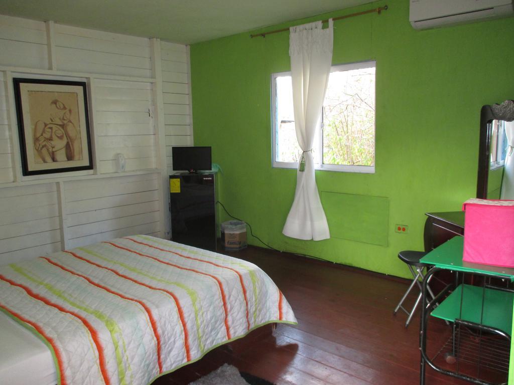 Hotel Flemming Tree Providencia Island Zewnętrze zdjęcie