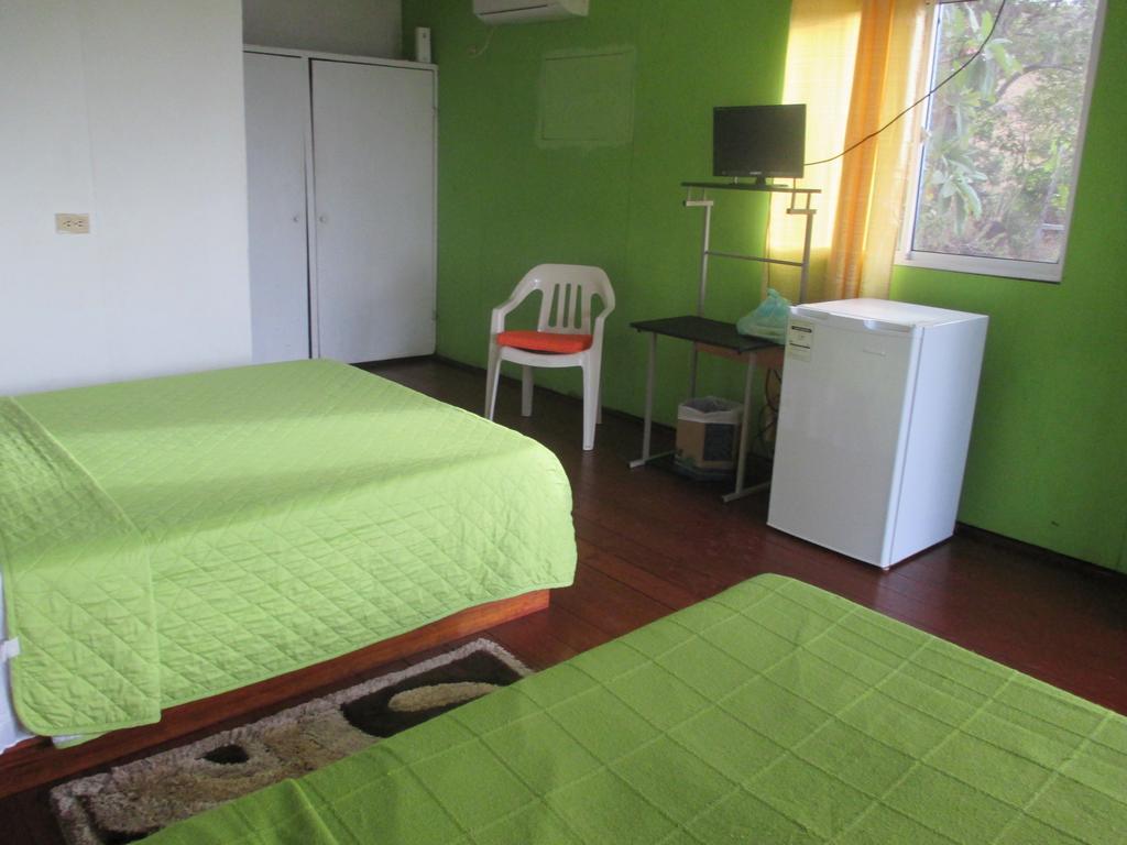Hotel Flemming Tree Providencia Island Zewnętrze zdjęcie