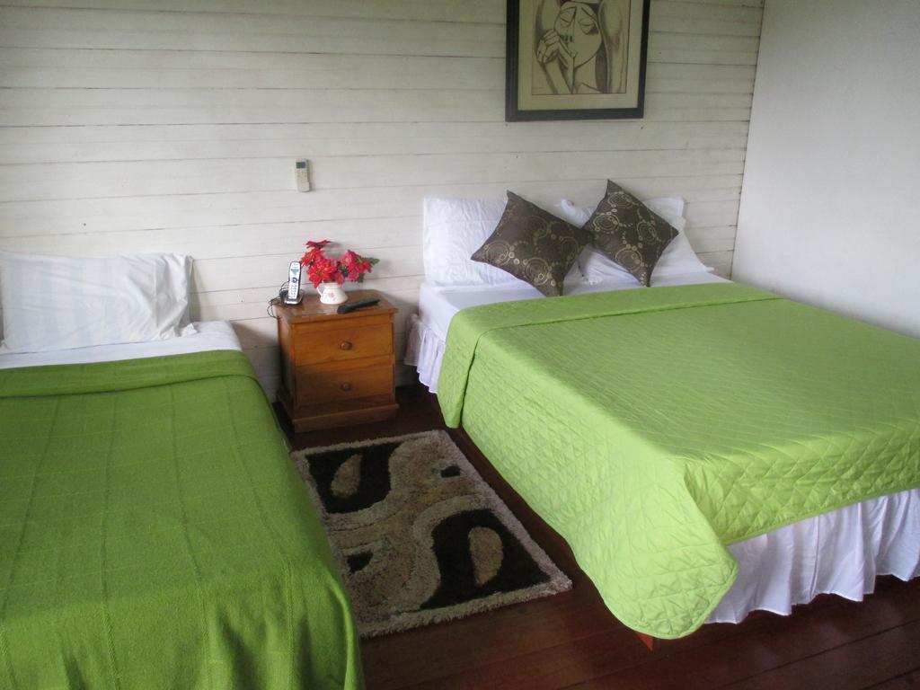 Hotel Flemming Tree Providencia Island Zewnętrze zdjęcie