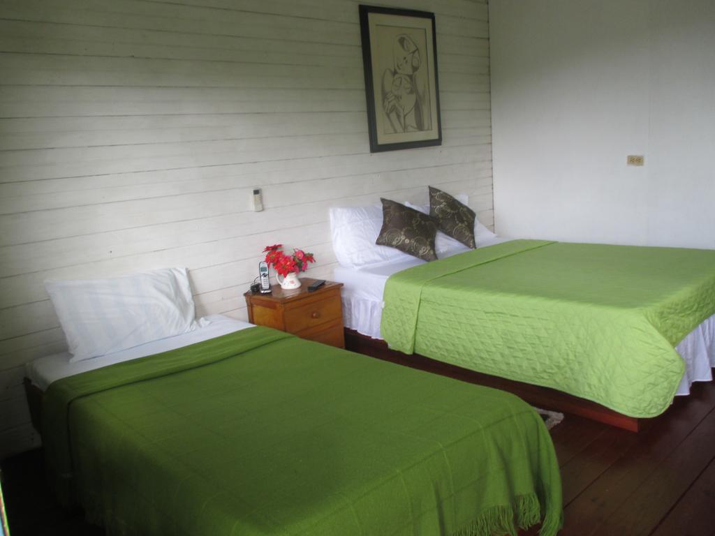 Hotel Flemming Tree Providencia Island Zewnętrze zdjęcie