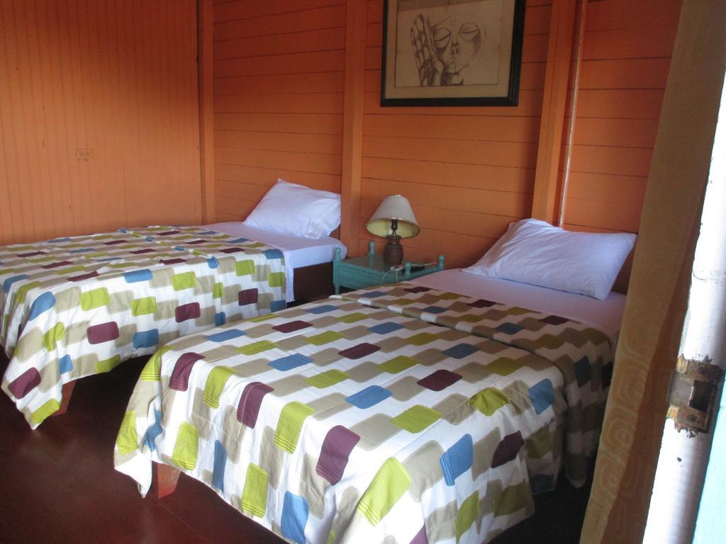 Hotel Flemming Tree Providencia Island Zewnętrze zdjęcie