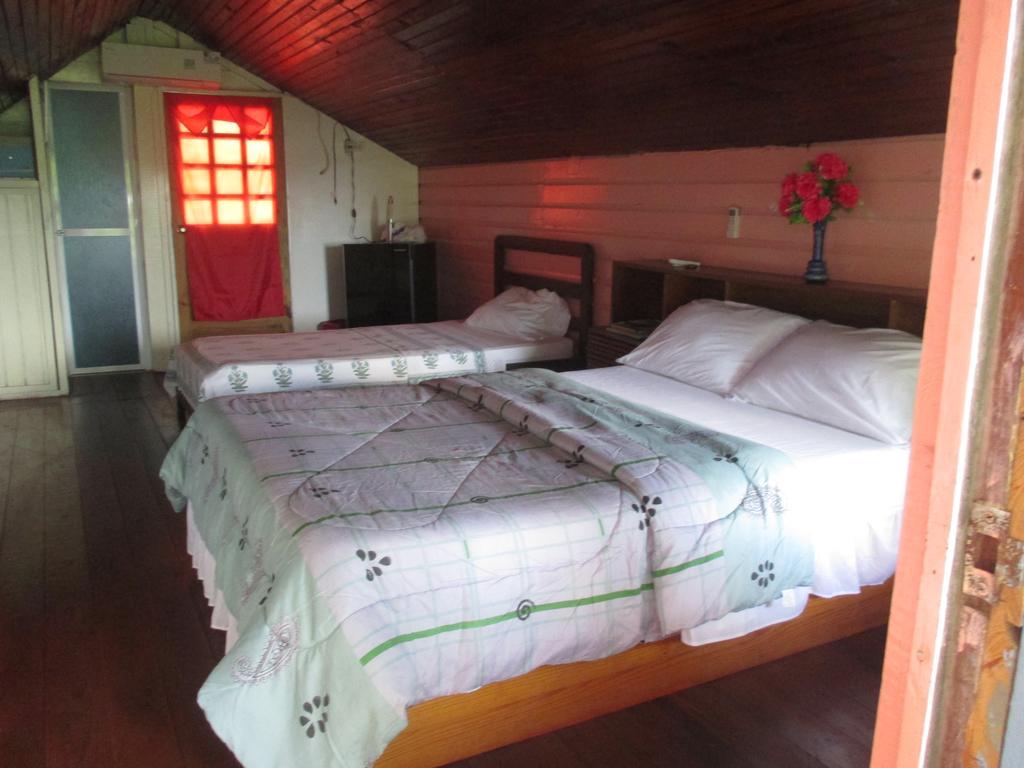 Hotel Flemming Tree Providencia Island Zewnętrze zdjęcie