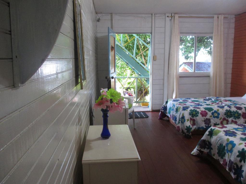 Hotel Flemming Tree Providencia Island Zewnętrze zdjęcie